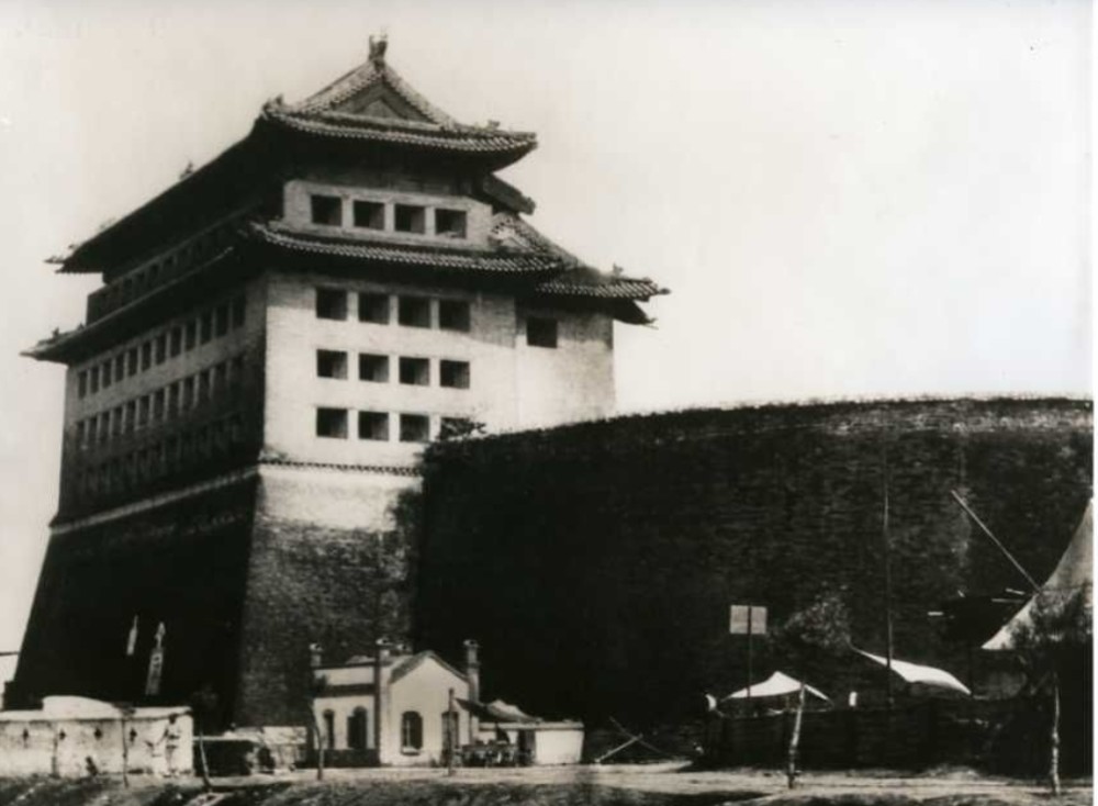 13.1900年,北京阜成门.