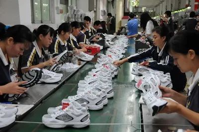 安踏特步匹克361度,为啥门店越来越少?揭开晋江造鞋厂