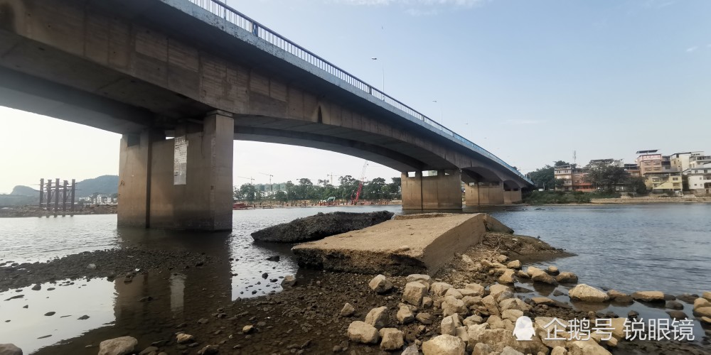 七月下旬,桂林净瓶山大桥拆除重建附属便桥工程施工纪实之六十篇