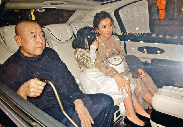 甘比,就这样改写了她的结局,"麻雀飞上枝头变凤凰"