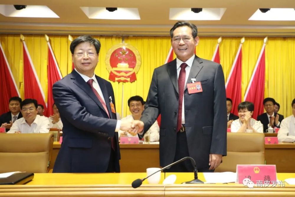 孙传栋同志当选为县人民检察院检察长;庞爱民同志当选为县人民法院