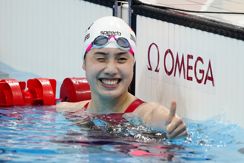 中国游泳队首金!张雨霏夺得女子200米蝶泳冠军