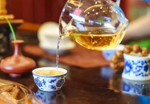 长期饭后喝茶,到底有益还是有害?多数人做错了,为了健康看看吧