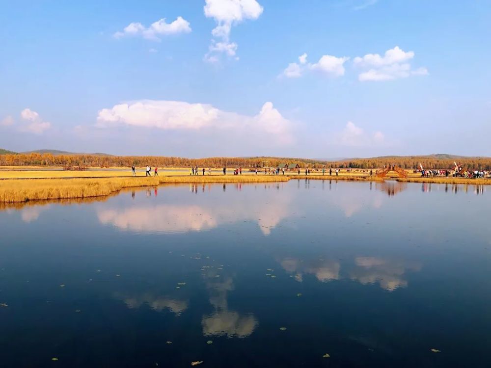"大美库布其·胜景七星湖",库布其七星湖沙漠生态公园以库布其沙漠为
