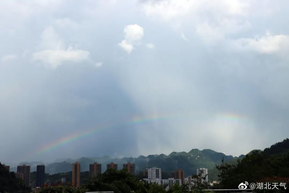 来源:荆楚网,湖北气象,三峡晚报,微博责编:路雨晨▊楚妹精选