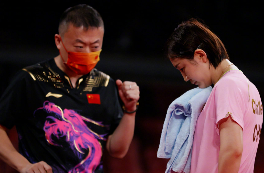 陈梦女乒夺金!赛后霸气表态,表哥黄晓明发声:在家准备接风菜中