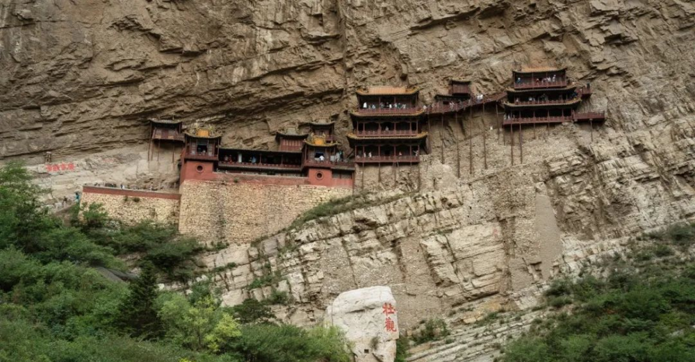 惊险的空中楼阁大同悬空寺