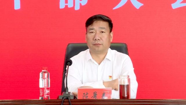 王晓军说,在静宁县工作的10年时间,和大家一起投身静宁发展的伟大