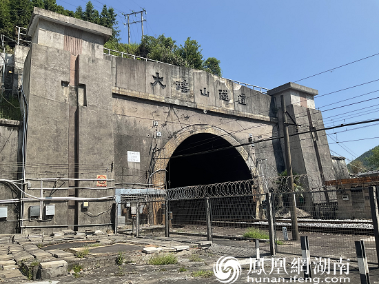 把时光留在了隧道里记广州工务段大瑶山桥隧养修工区