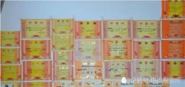 孩子奖状"贴满墙",可家长却开心不起来,网友:让人感到