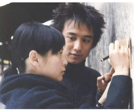 2004年,黄磊结婚前夕,致电刘若英:你要是不同意,我就
