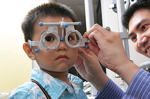 武汉儿童配镜注意事项儿童配眼镜怎么选