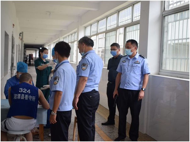 湘潭县看守所组织在押人员开展新冠疫苗接种工作