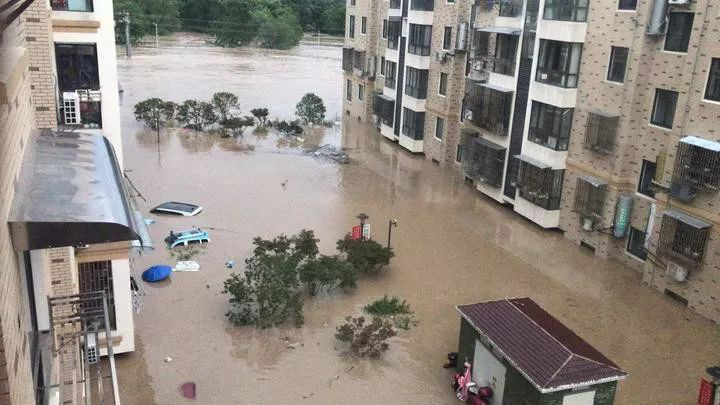 高层住宅真的好吗?特大暴雨中,什么缺点都显露出来了