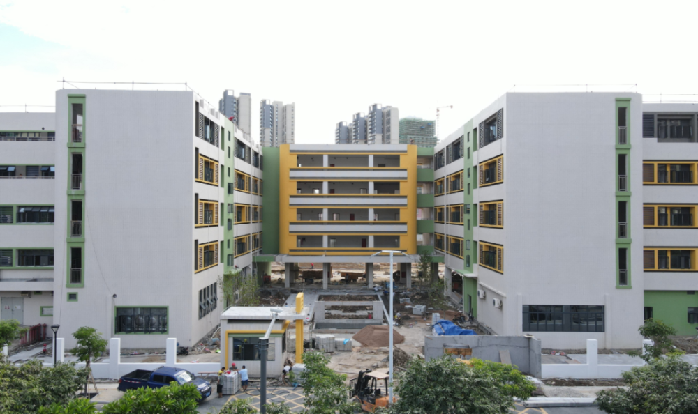 目前, 环湖小学西校区(禅城区文华小学) 新建项目正在抓紧进行 室外园