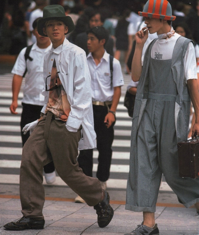 日本90年代的"路人街拍",男生平均身高170,却穿出了180的气场