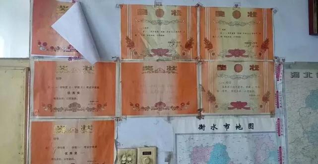 河北寒门女孩707分考入北大!她的这篇文章看哭所有人