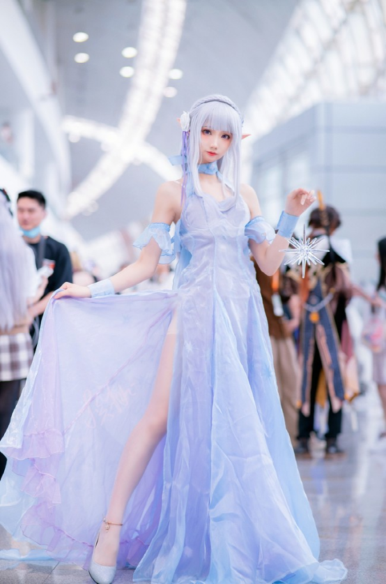 艾米莉娅cos场照|艾米莉亚|coser