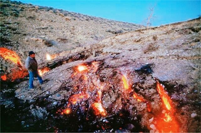 除此之外,煤炭燃烧的最高温度可达400-700℃, 高温对土地产生的影响也