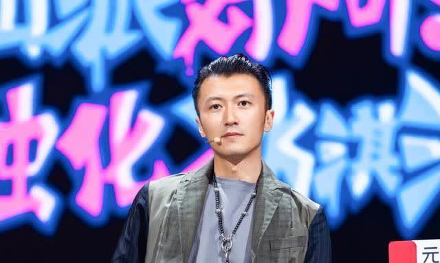谢霆锋潮流造型,丸子头 西装,男人味十足!40岁变身潮男