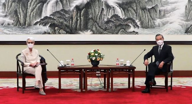美方代表刚离开天津,中国新任驻美大使就赴美履职,释放强烈信号