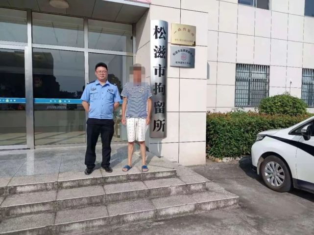 7月24日14时30分左右,荆州市119指挥中心接到报警称,荆州区李埠镇政府