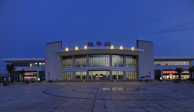 广西此县城"有福了",高铁机场将同步进行,未来发展被