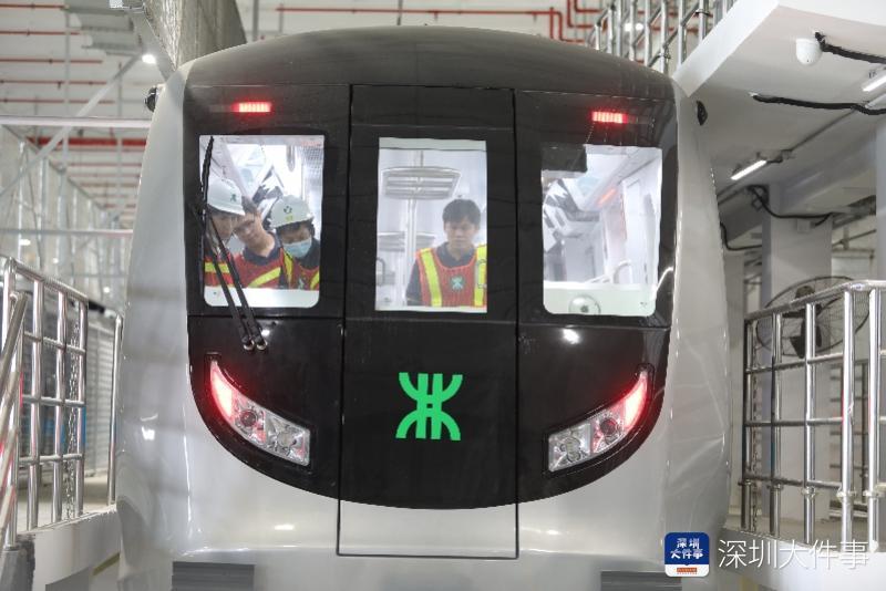 深圳首条无人驾驶地铁线年底通车,列车可自动唤醒,自动检测