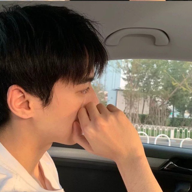 h好看的男生头像