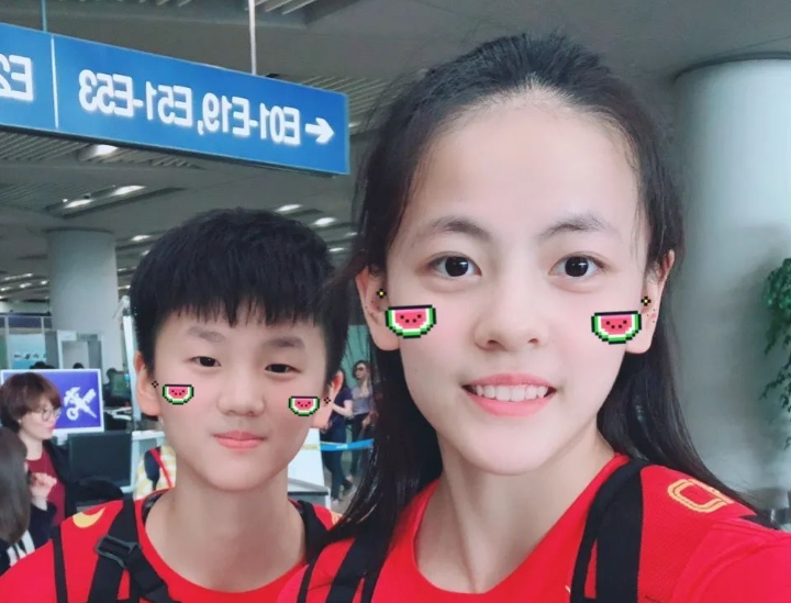 杨舒予的短发照片还以为是个男孩子,后来才知道她是中国女篮的运动员