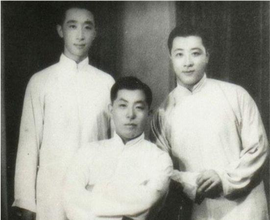 图为张作霖与五儿子张学森(左,六儿子张学浚(右)的珍贵合影.