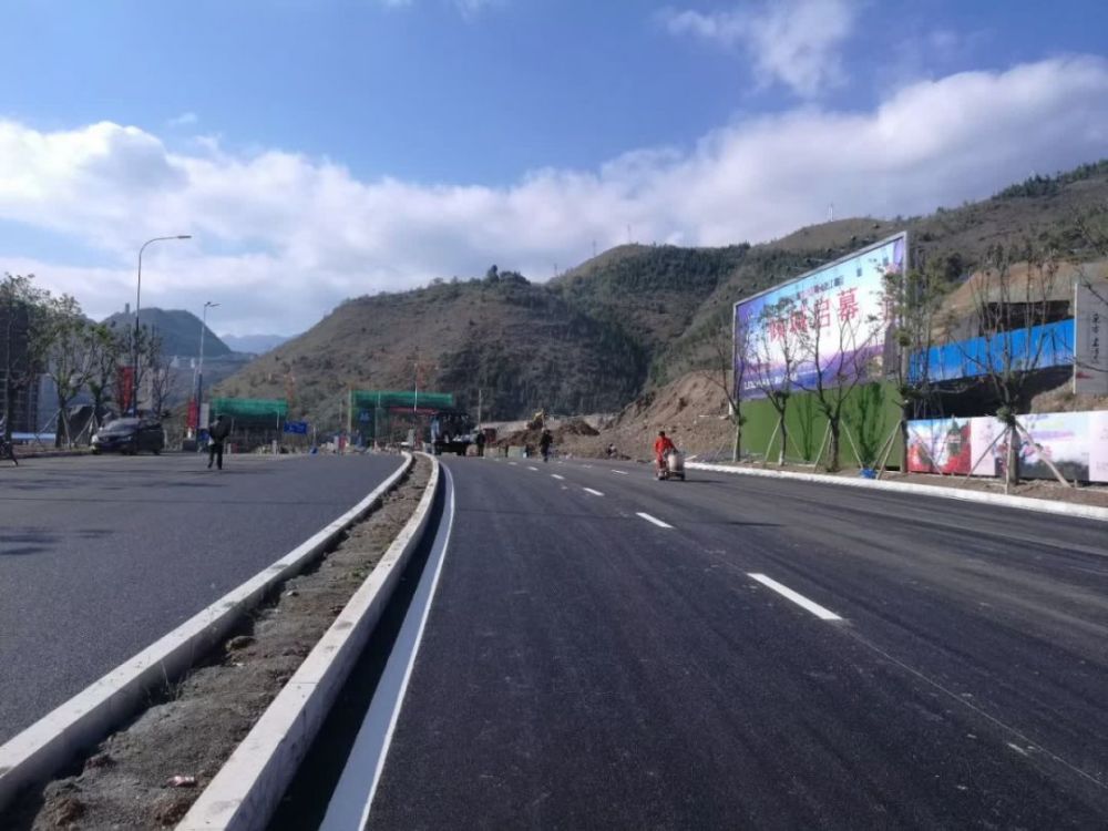 中国河南某高速就是战备高速公路