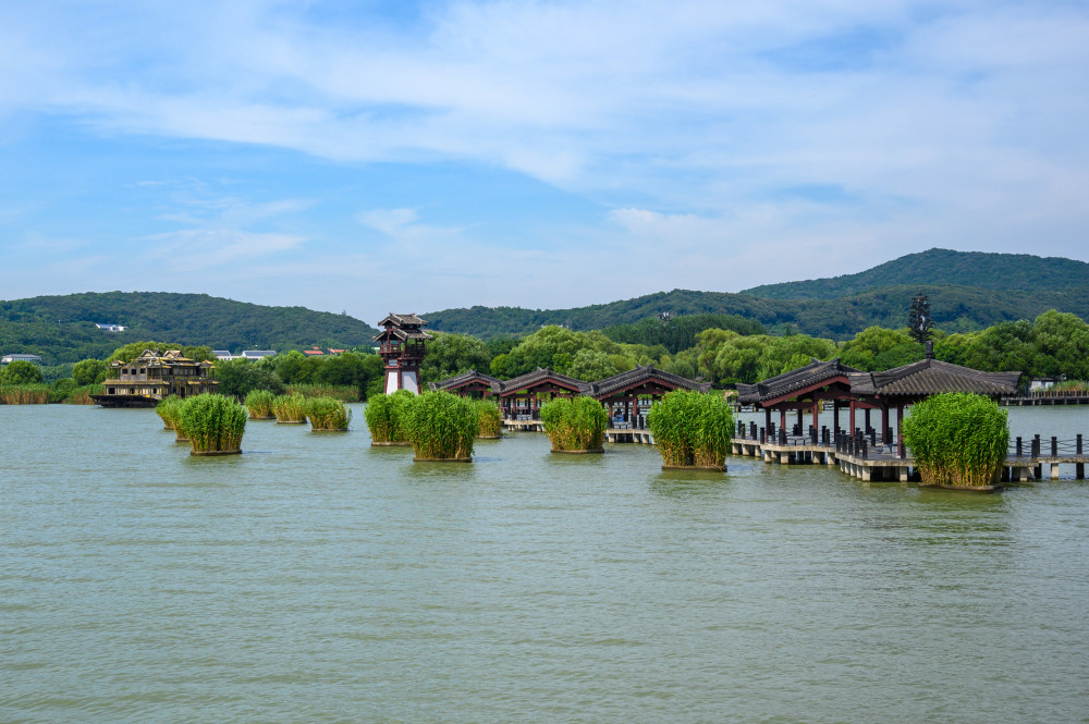 无锡影视基地旅游不可错过的项目:乘古战船游太湖,领略太湖风光