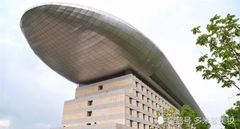 中国"年度十大丑陋建筑"出炉,"飞天之吻"仅排第三!网友:实至名归