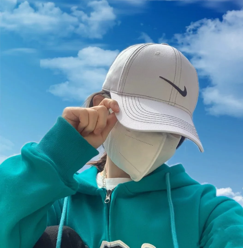 ins不露脸单身贵族女头像