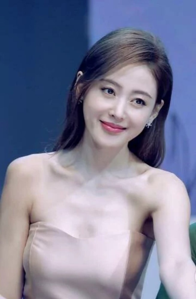 内地女明星:张天爱