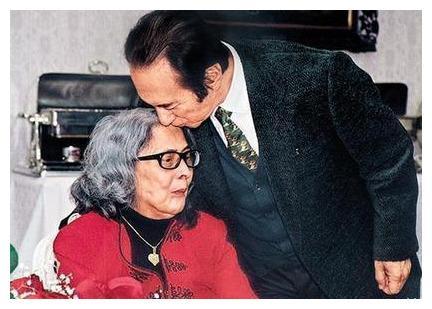 黎婉华旧照曝光其实算不上是美女何鸿燊为何还要疯狂追求她