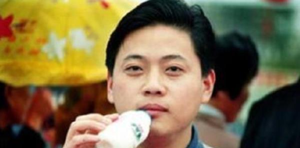 浙江王均瑶,生命换3家上市公司,38岁去世,给17岁儿子留下110亿!