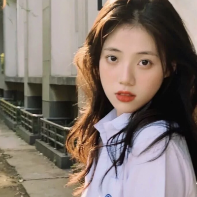 女高中生头像:今天是甜妹呀