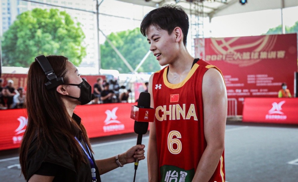 中国最帅女篮杨舒予火了球技好颜值也高短发真的太帅了