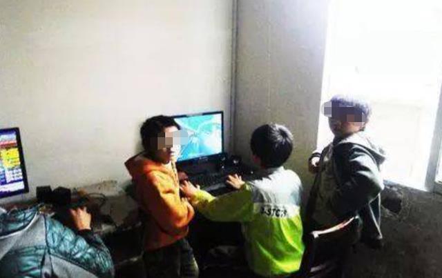 2002年北京蓝极速网吧事件:4名未成年报复性纵火,导致