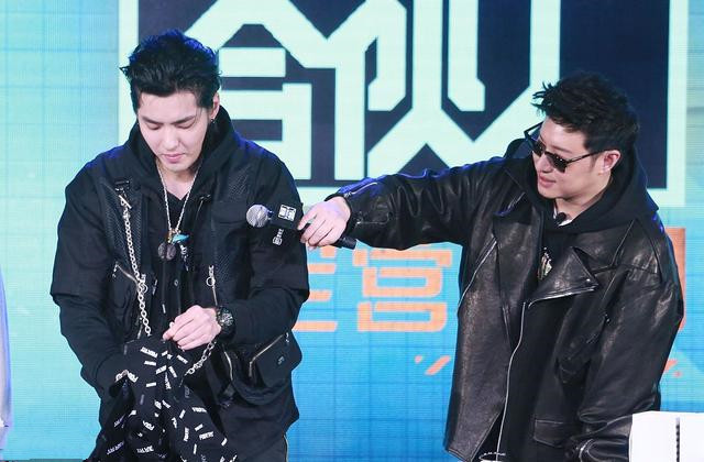 多位明星卷入"吴亦凡事件"?林俊杰发律师声明,潘玮柏保持沉默
