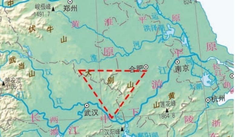 大别山是一座位于安徽,湖北,河南三省交界处的高大山脉,东西绵延约