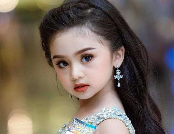 泰国最美童模6岁拥有成人身材7岁再夺选美冠军长相受质疑