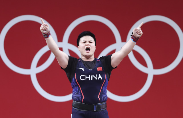 (东京奥运会)举重—女子87公斤级:中国选手汪周雨夺冠(2)