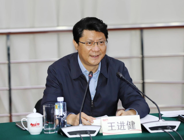 扬州市长调整,48岁王进健任代理市长