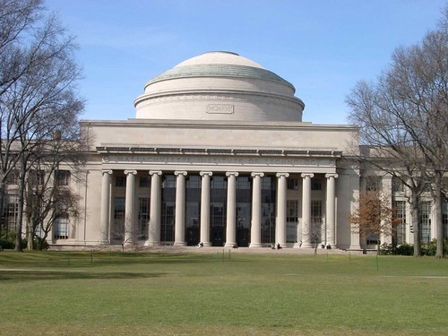 美国麻省理工学院(mit)是世界上排名最高的大学.