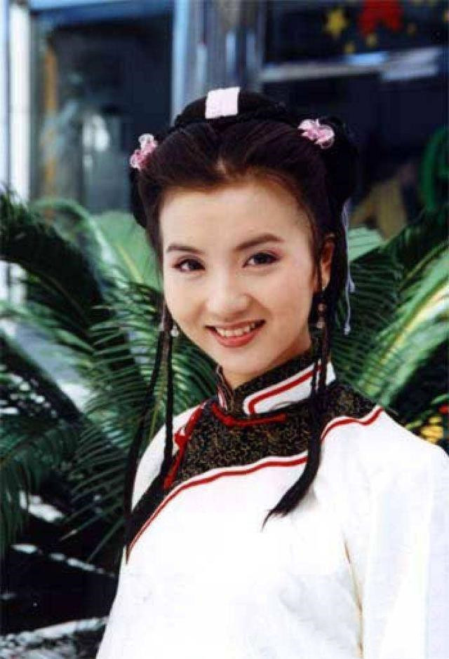 31岁嫁亿万富商,5年生3子,"万人迷"陈好如今怎样?