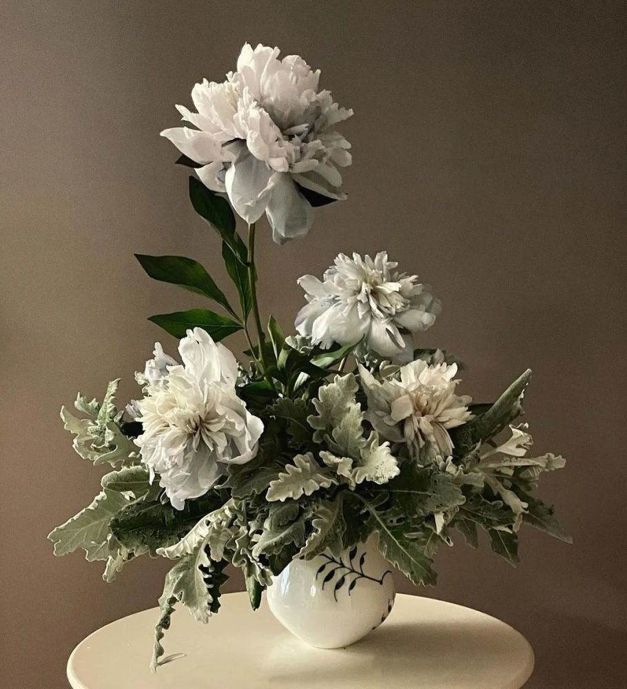 云想衣裳花想容牡丹传统插花方式表现美