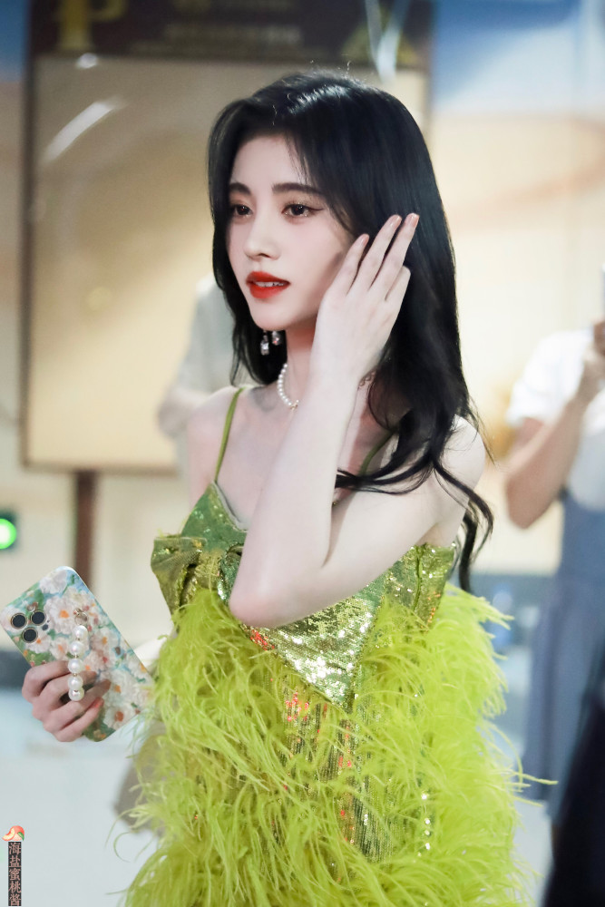鞠婧祎绝美饭拍图片